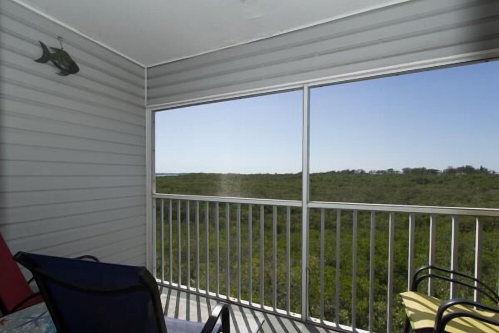 Sandy Pointe 210 - photo 11