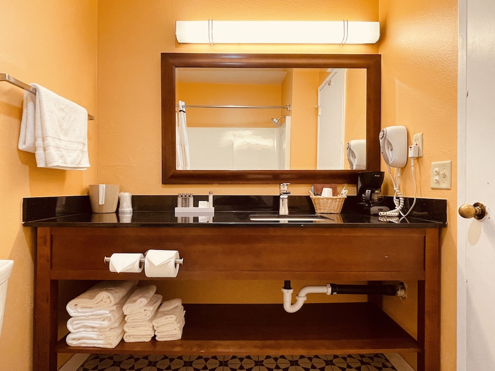 Apple Inn Motel - photo 39