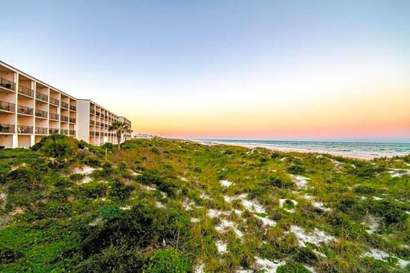 Beacher's Lodge Oceanfront Suites - photo 18