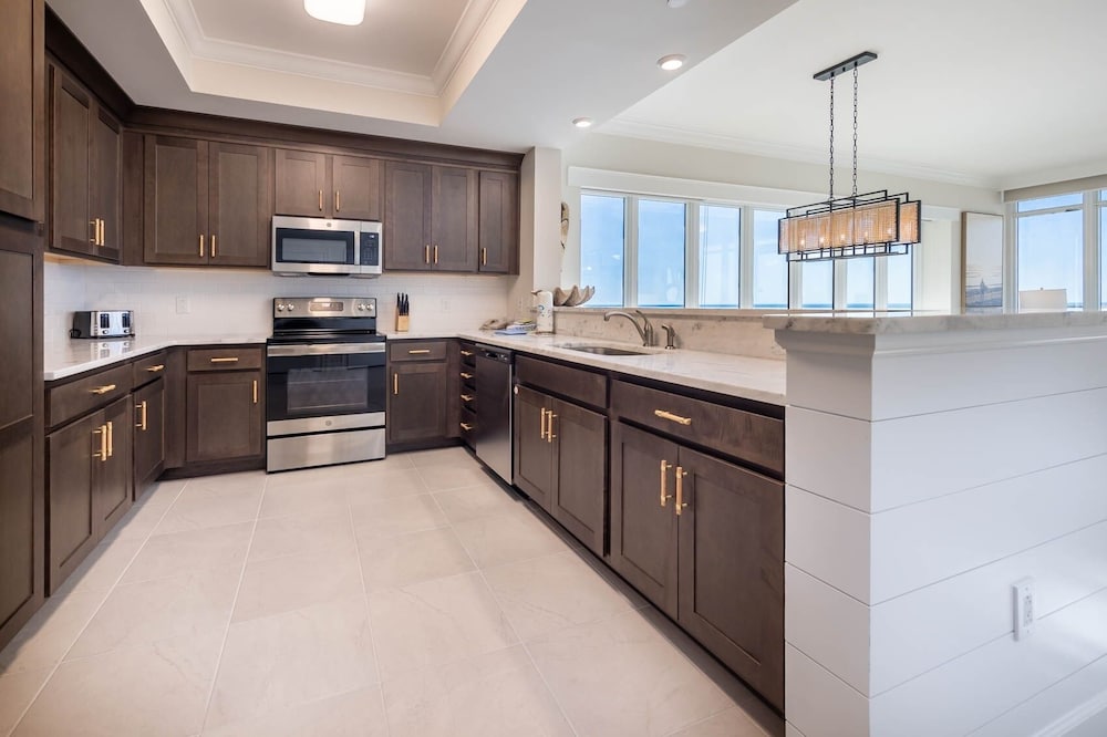Phoenix Gulf Towers 2104 4 Bedroom Condo - photo 15