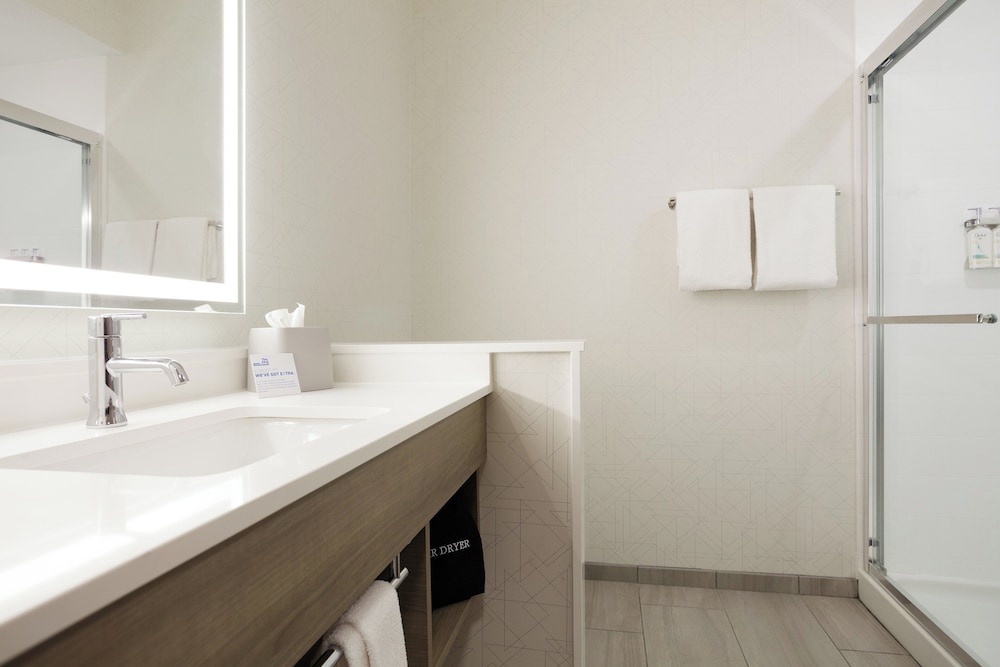 Holiday Inn Express & Suites Oak Ridge by IHG - photo 15