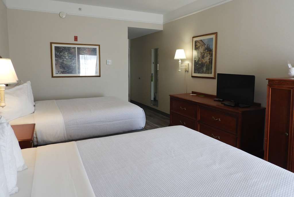 La Quinta Inn and Suites Fort Myers I 75 - photo 22