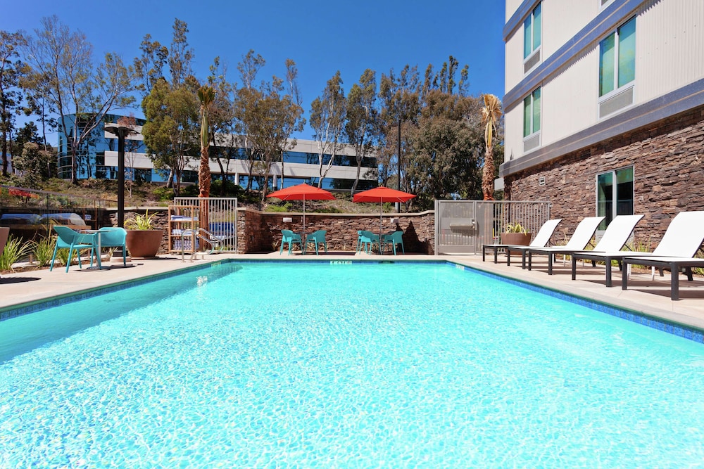 Home2 Suites by Hilton Temecula - photo 27