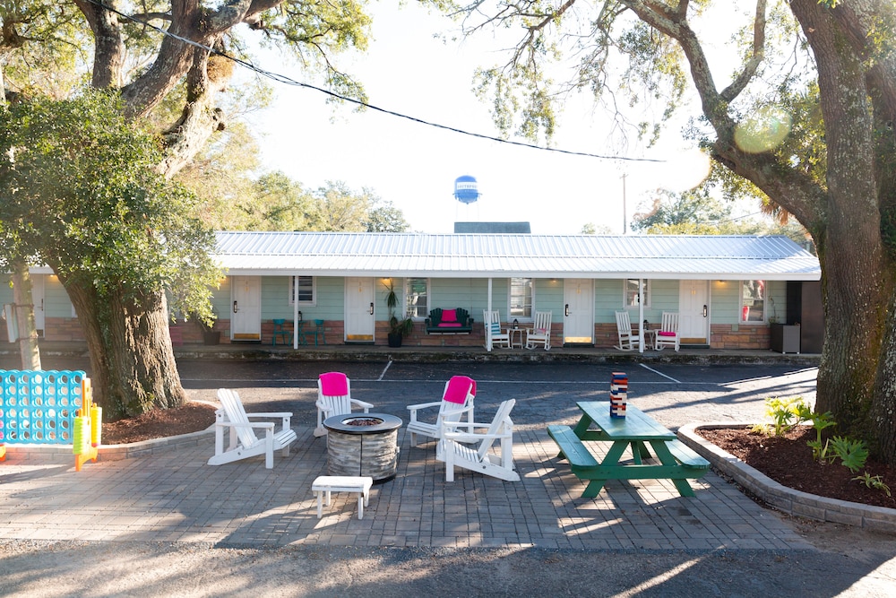 The Inn at River Oaks - photo 105