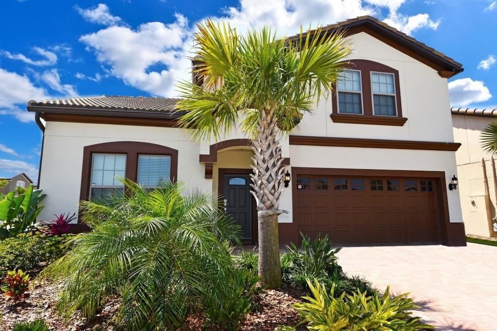 8878 Windsor Hills House 8 Bedroom by Florida Star — 4-Star Luxury Hotel in Kissimmee, United States