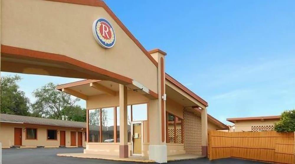 Regency Inn Kansas City - photo 2