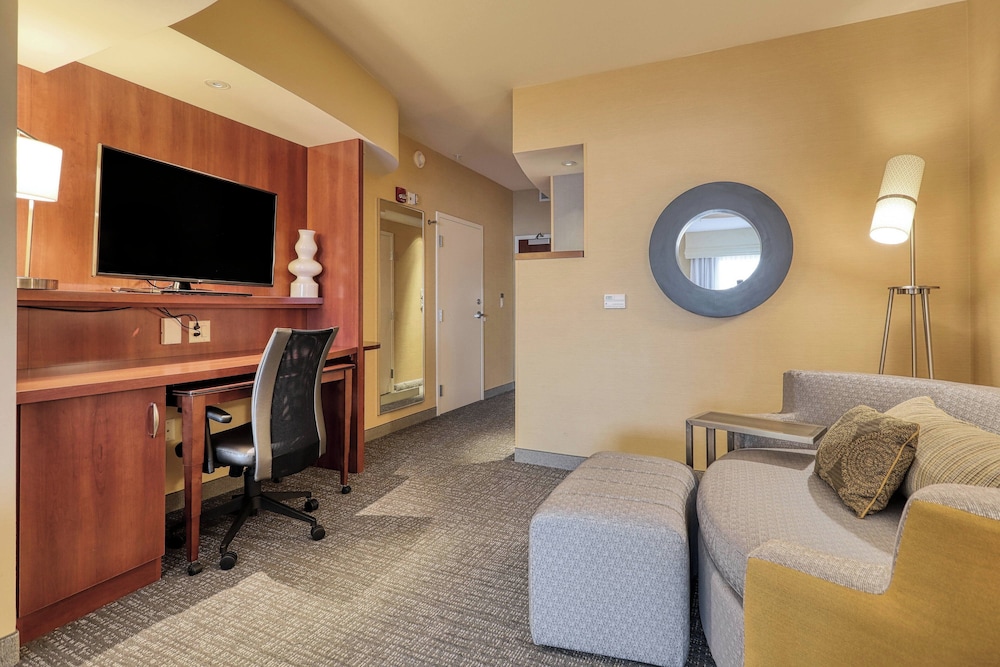 Courtyard by Marriott York - photo 8