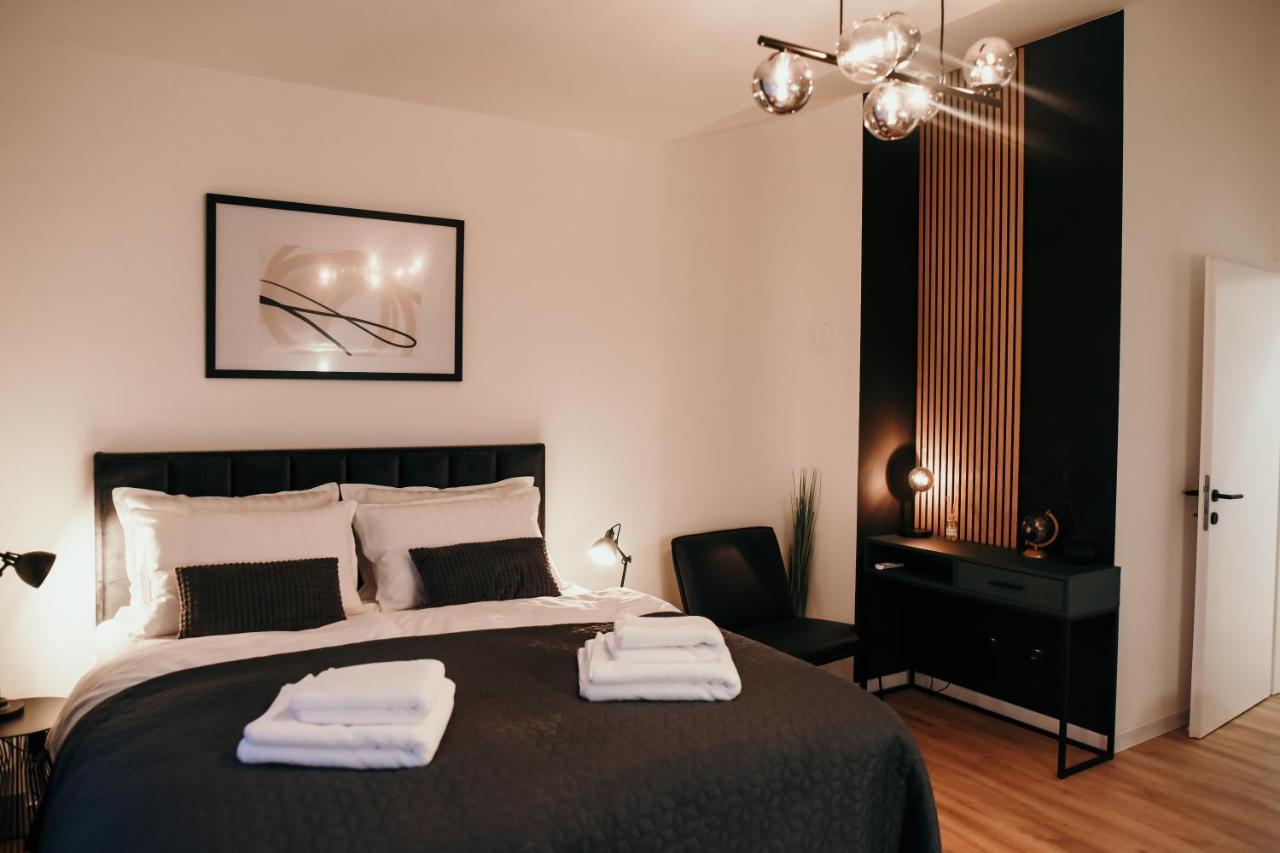 Studio Apartman Mia — 4-Star Luxury Hotel in Zupanja, Croatia