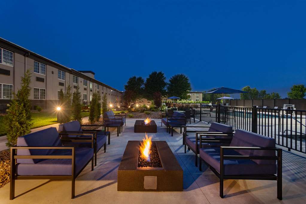 La Quinta Inn & Suites by Wyndham Joplin - photo 39