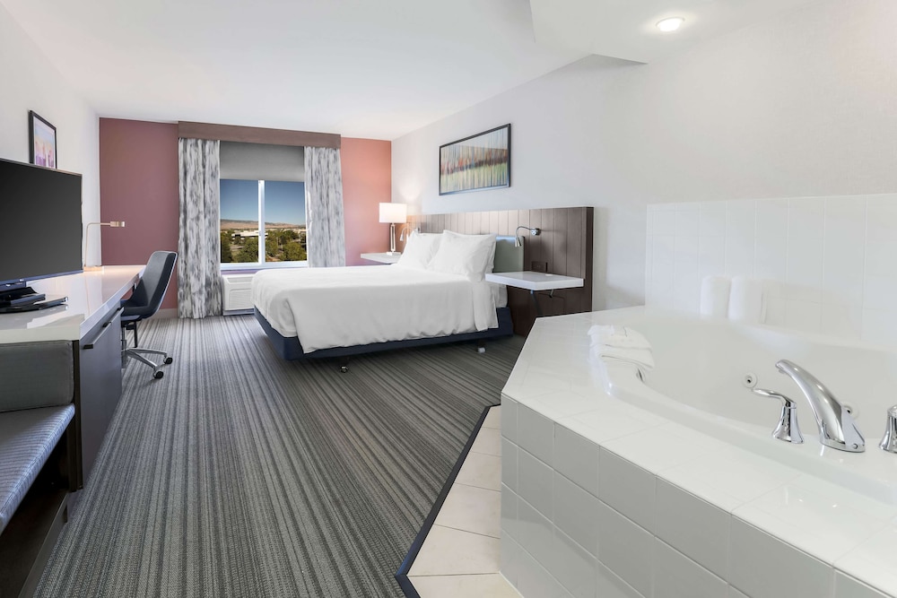 Hilton Garden Inn Reno - photo 32