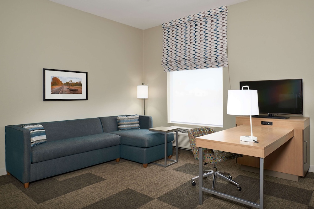 Hampton Inn & Suites Rogers - photo 7