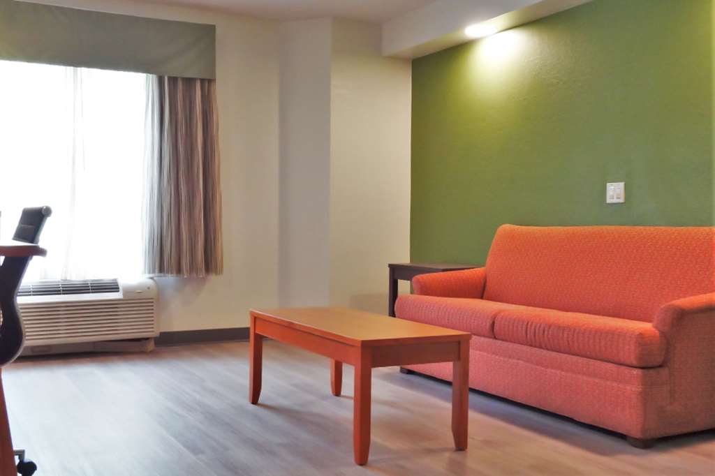 Quality Inn & Suites Raleigh North - photo 10