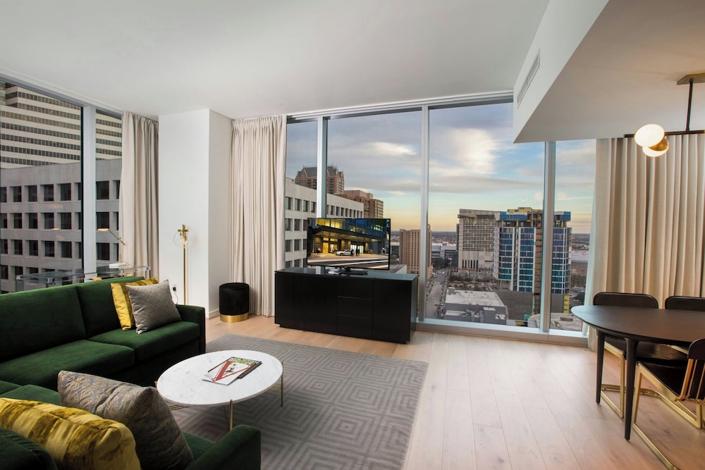 The Laura Hotel Houston Downtown Autograph Collection - photo 9