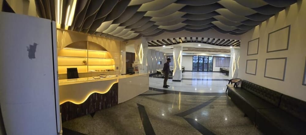 Hotel Kng Grand — Kiraoli — photo 2