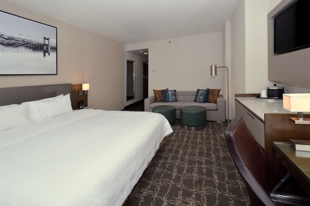 Hampton Inn Paragould - photo 12