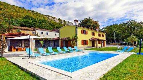Holiday home in Dolenja Vas Istrien 51825 — 4-Star Luxury Hotel in Lupoglav, Croatia
