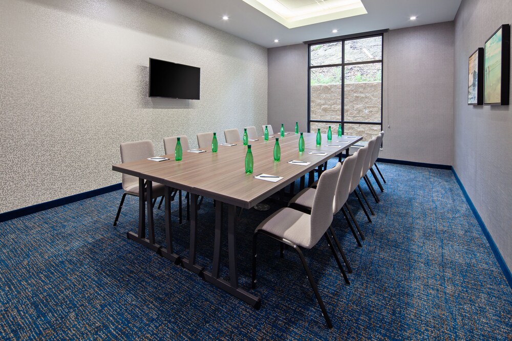 SpringHill Suites by Marriott Escondido Downtown - photo 31