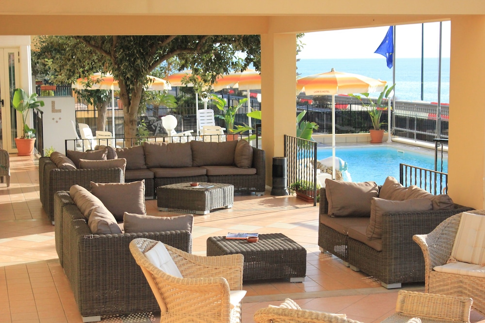Lion's Hotel - last minute hotel in Falerna