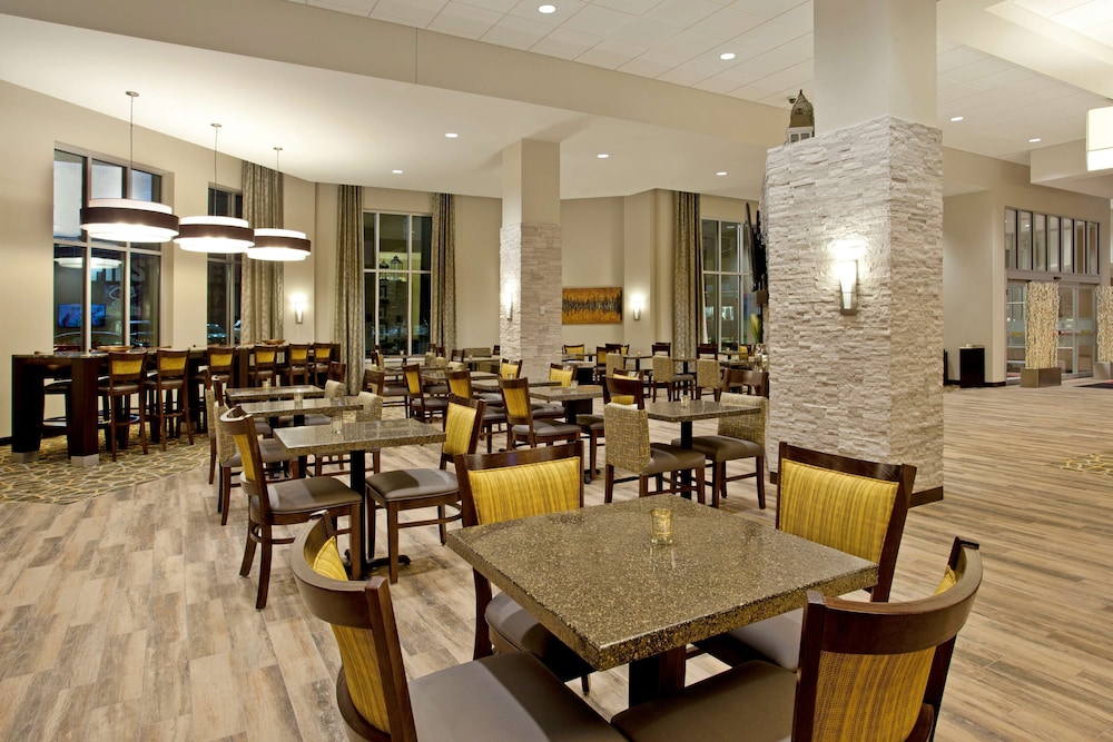 Hampton Inn & Suites Minneapolis Downtown - photo 3