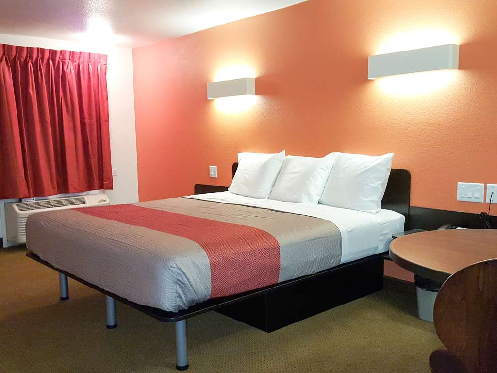 Motel 6 Erie PA - photo 12