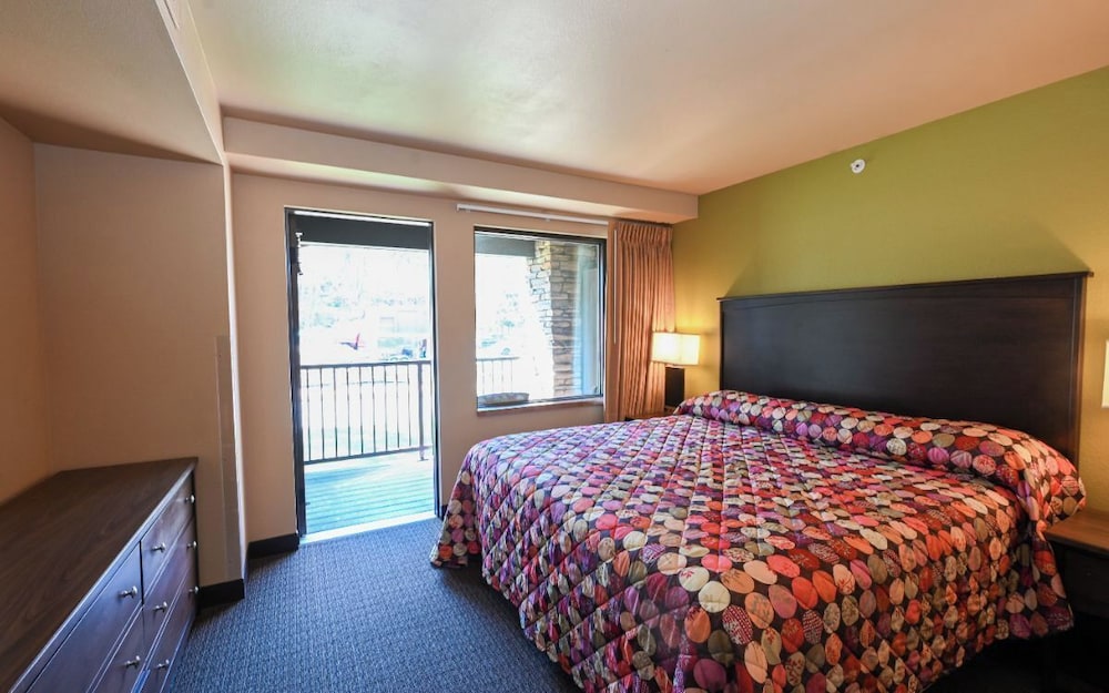 Sunset Bay Resort - photo 7