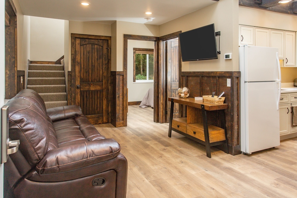 Alaska Back Country Cottages - photo 22
