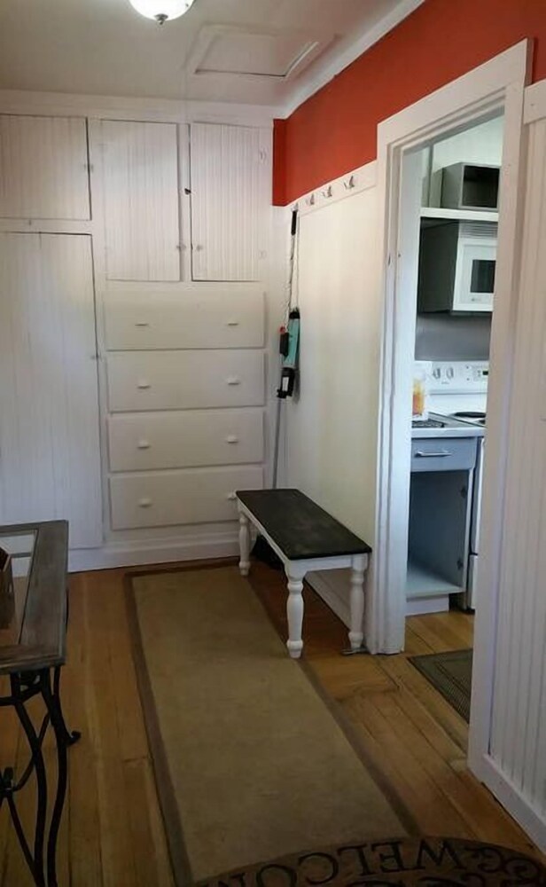 Historic Red Smarthouse King Walk Dwtn - photo 14