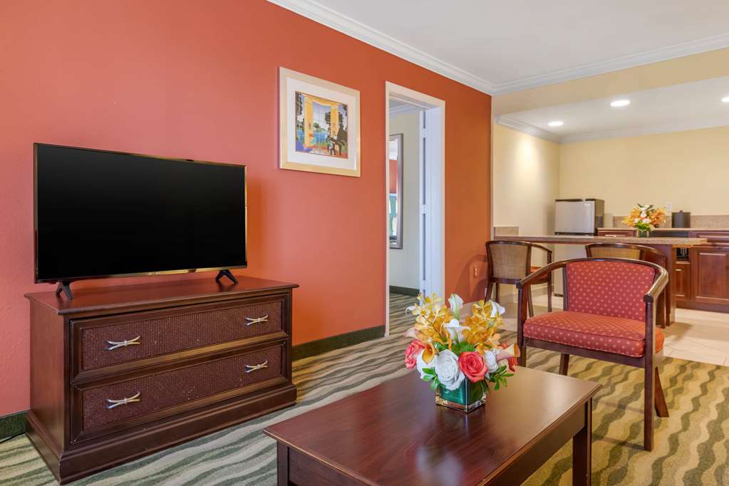 Best Western Plus Palm Beach Gardens Hotel & Ste & Conf Ctr - photo 11