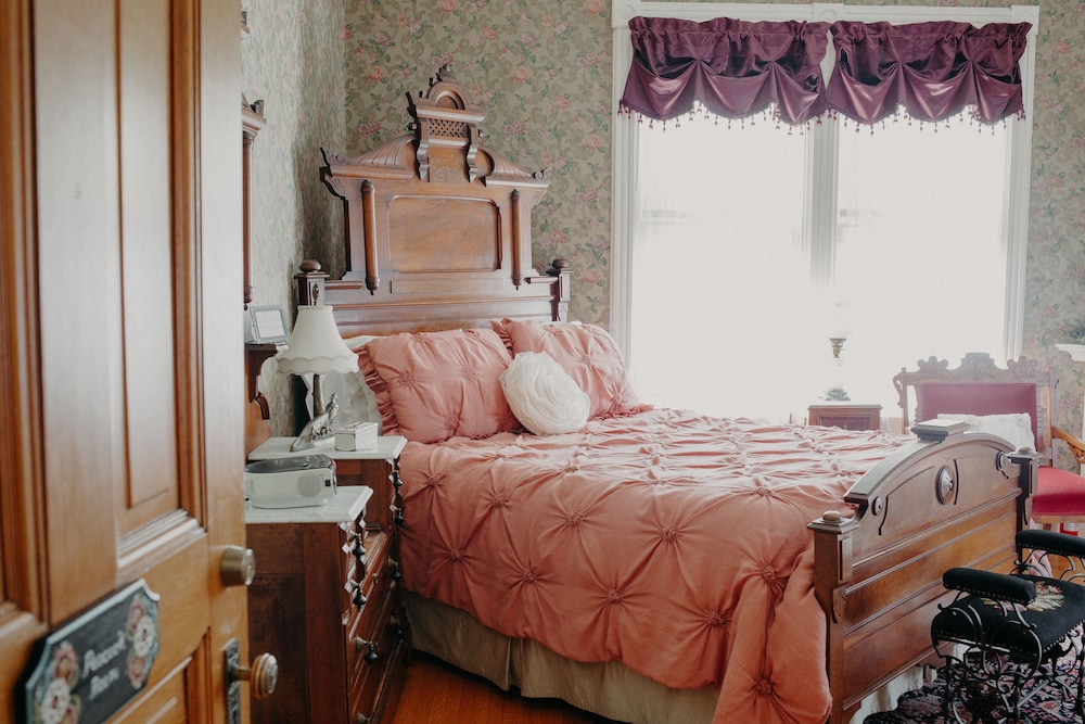 Aurora Staples Inn - photo 19