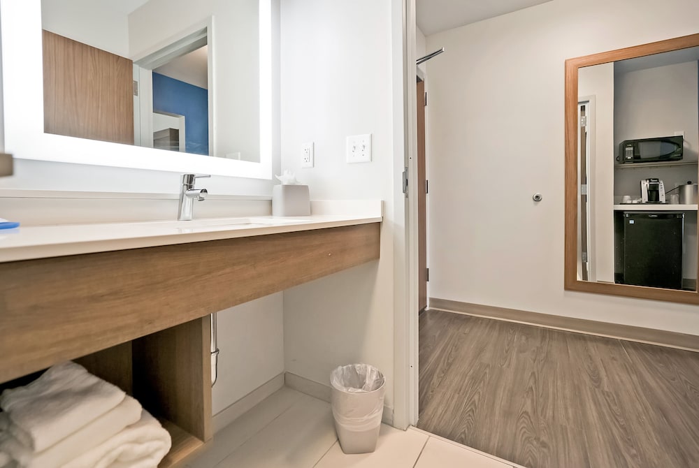 Holiday Inn Express Jacksonville South Bartram Prk - photo 24