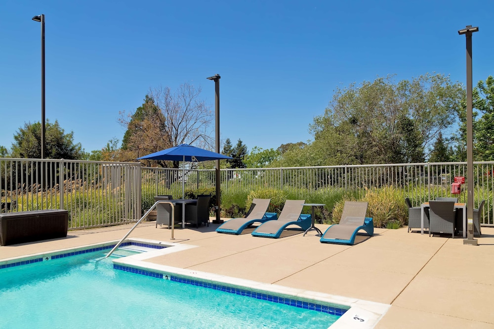 Hampton Inn & Suites Rohnert Park Sonoma County - photo 33