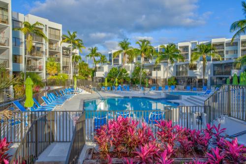 2BR in Key largo w pool and sunset views in Key Largo, United States