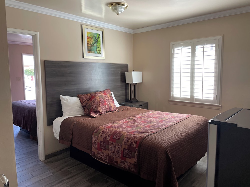 Holland Inn & Suites - photo 25