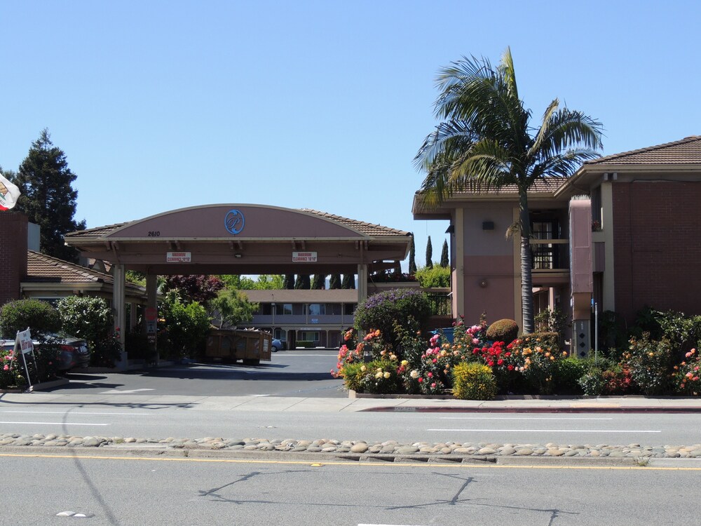 Pacific Inn of Redwood City - photo 86