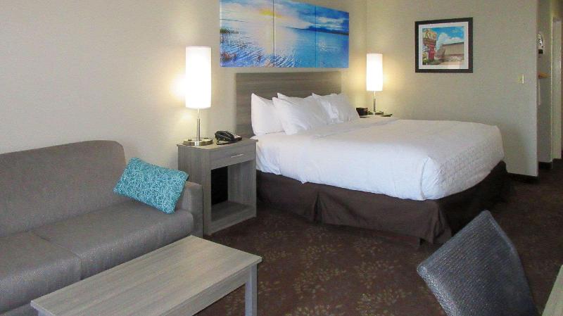 Clarion Pointe Evansville North - photo 67