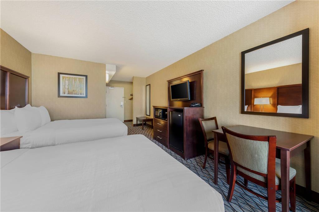 Clarion Hotel Anaheim Resort - photo 25