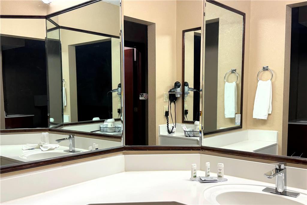 Baymont by Wyndham Plainfield Indianapolis Arpt Area - photo 26
