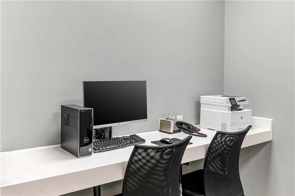 Best Western Plus JFK Inn & Suites - photo 61