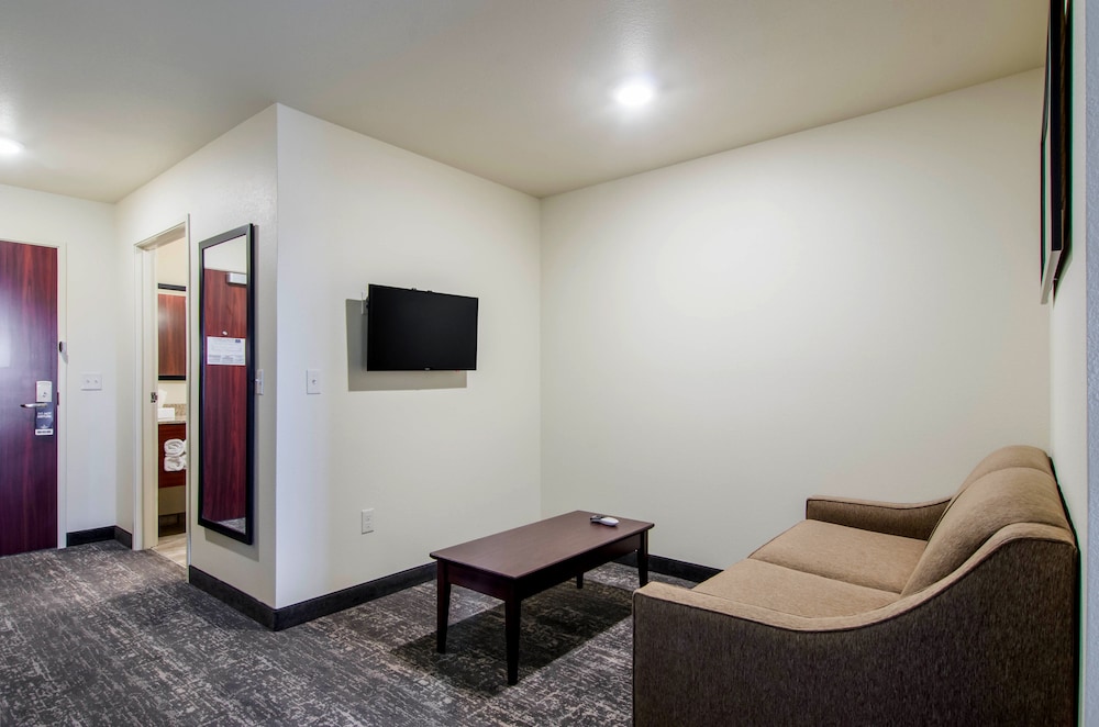 Cobblestone Hotel and Suites Torrington - photo 8