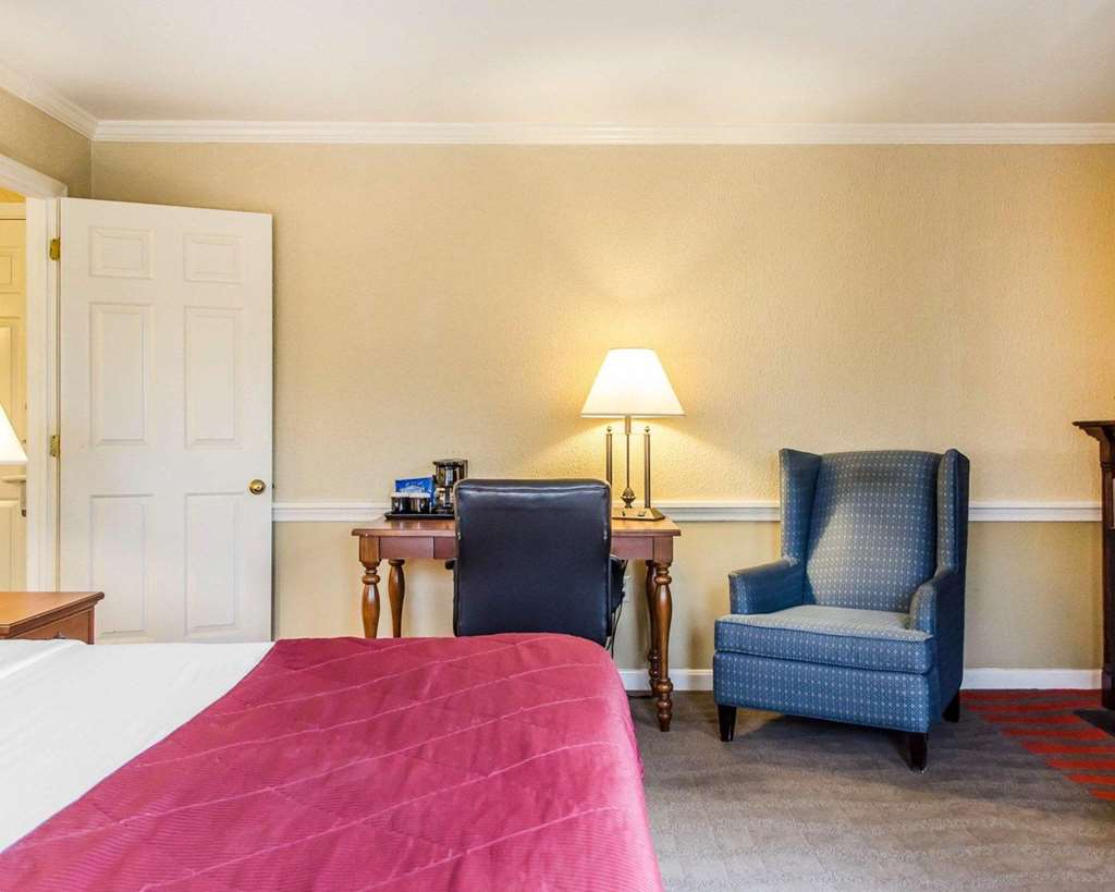 Clarion Inn Strasburg Lancaster - photo 23