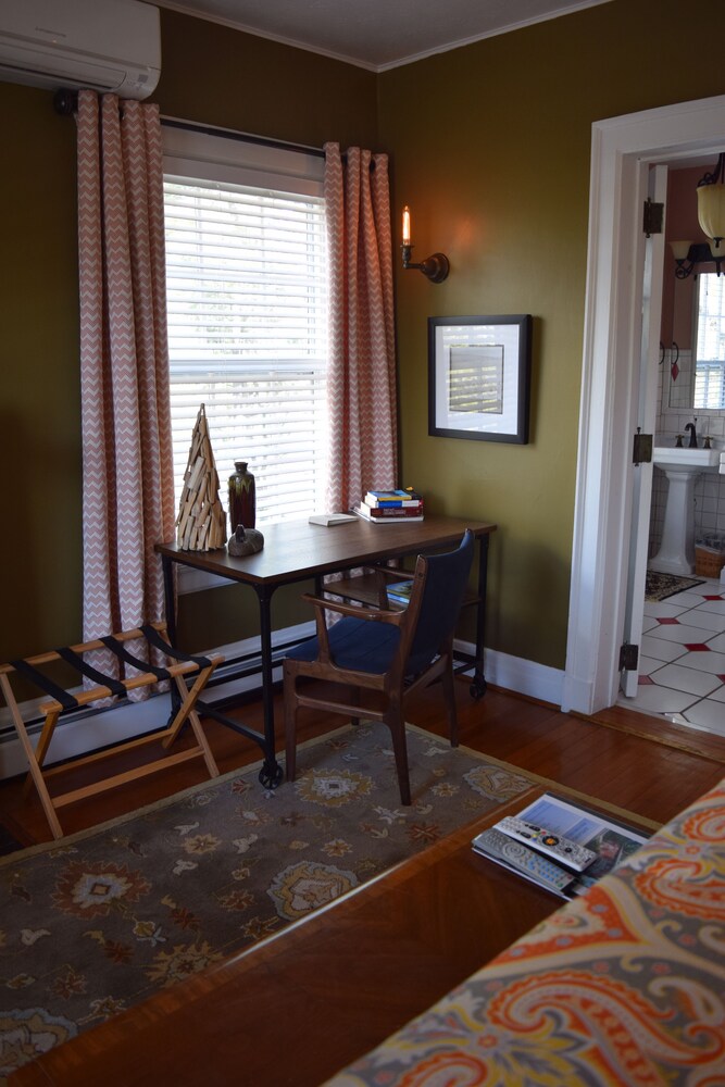 The Applewood Manor - photo 20