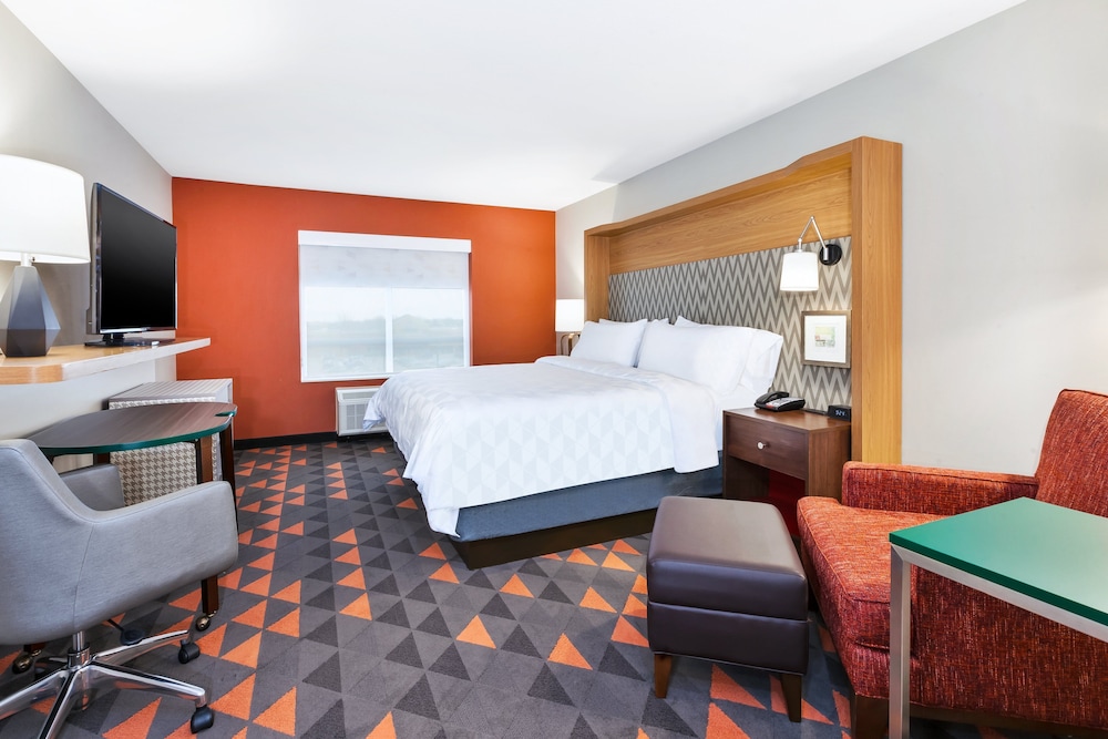 Holiday Inn & Suites Toledo Southwest Perrysburg by IHG - photo 9