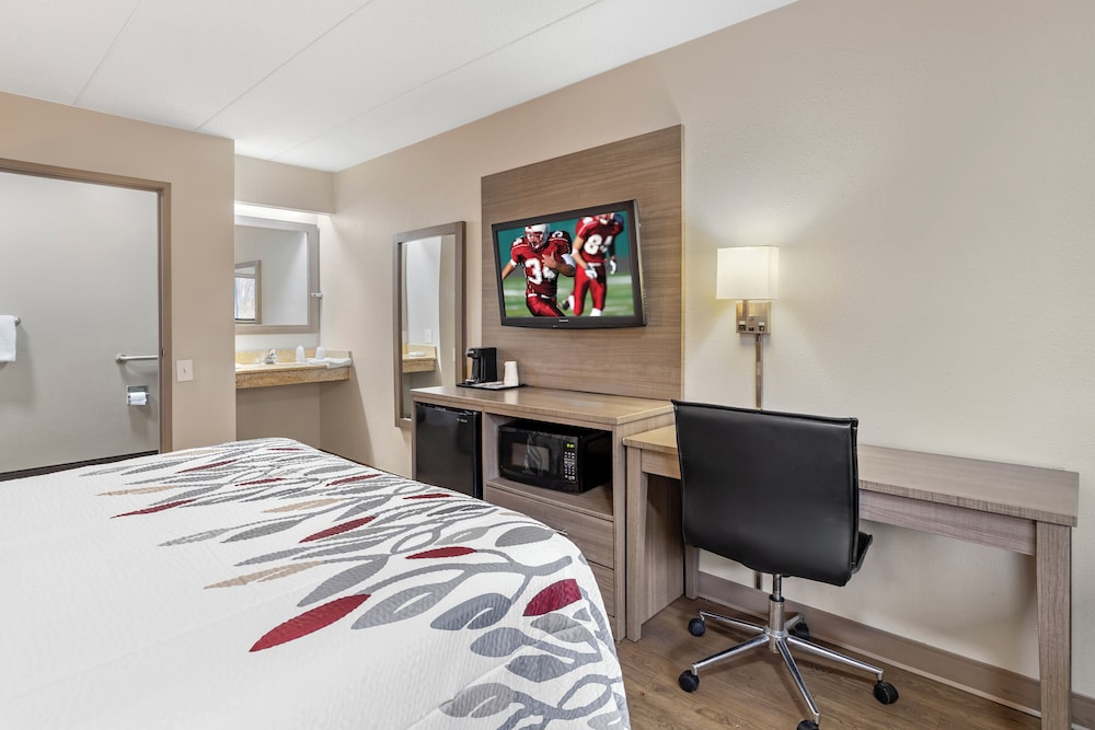 Red Roof Inn Parsippany - photo 11