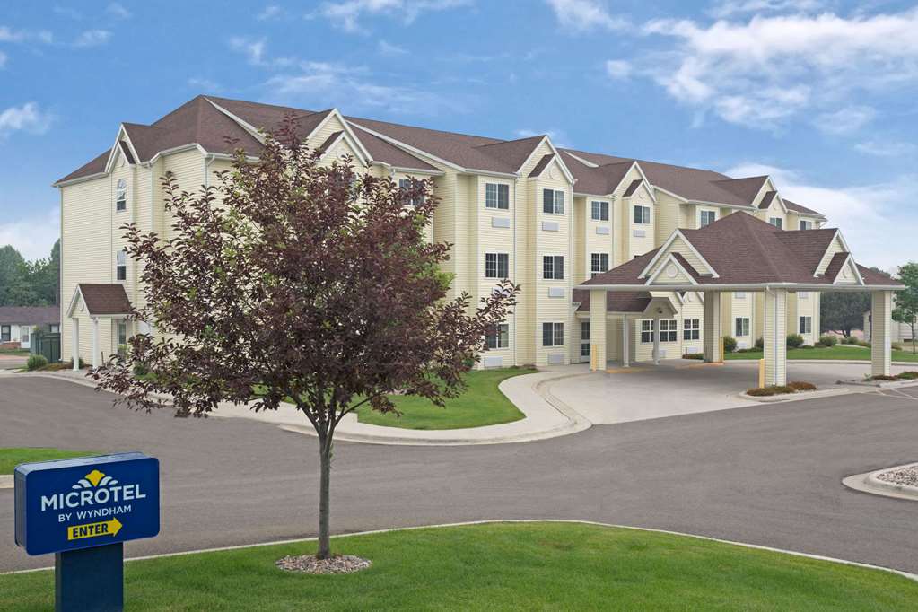 Microtel Inn & Suites by Wyndham Cheyenne - featured photo