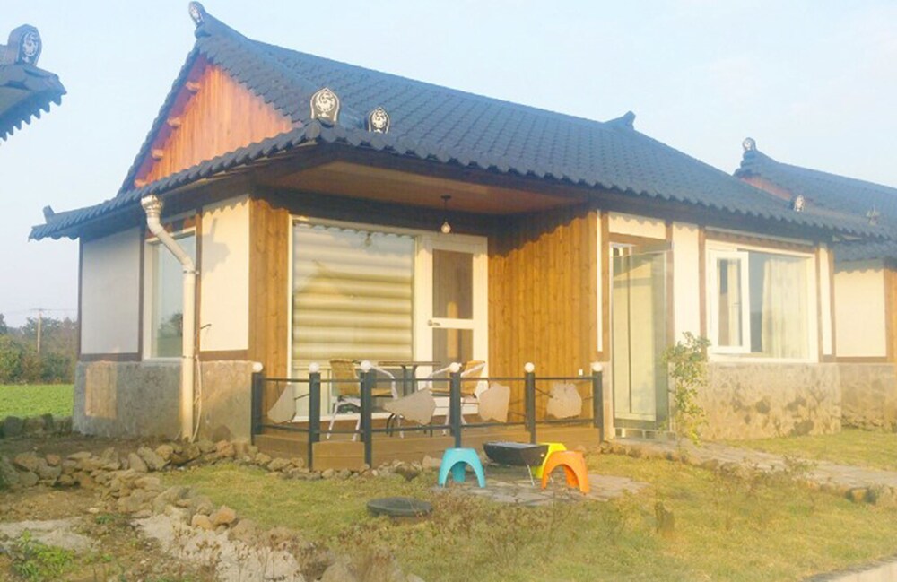 Dumbhouse Haengwon - last minute hotel in Jeju City