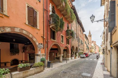 Vecchia Verona Rooms & Apartments — 4-Star Luxury Hotel in Verona, Italy