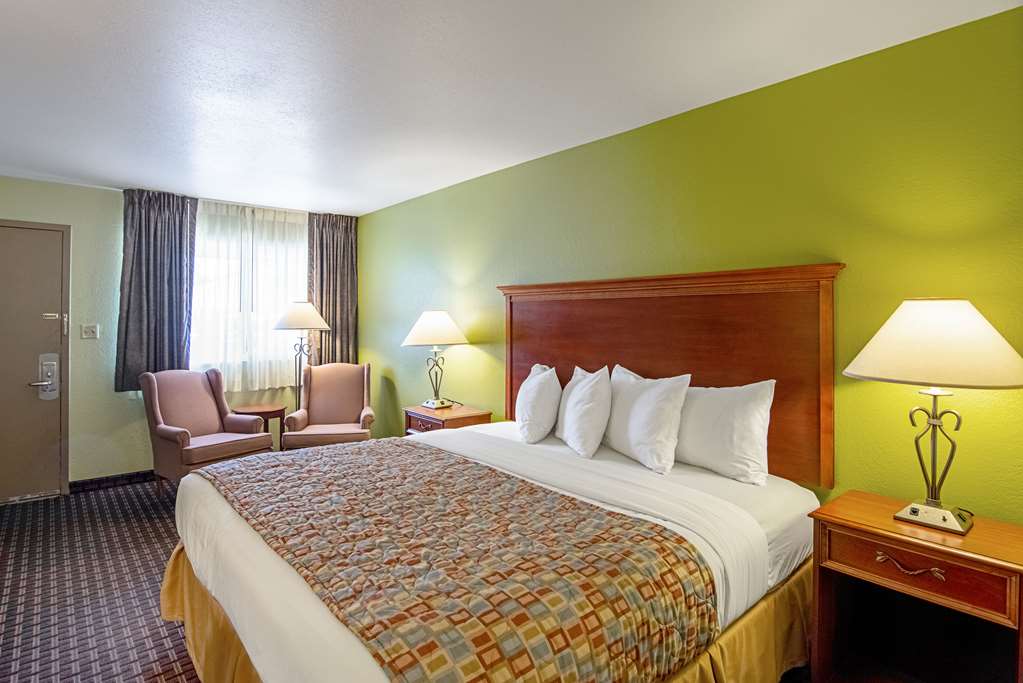 Rodeway Inn Gunnison Crested Butte - photo 11