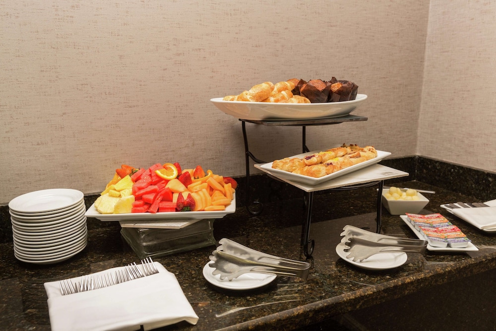 Hilton Chicago Oak Lawn - photo 20