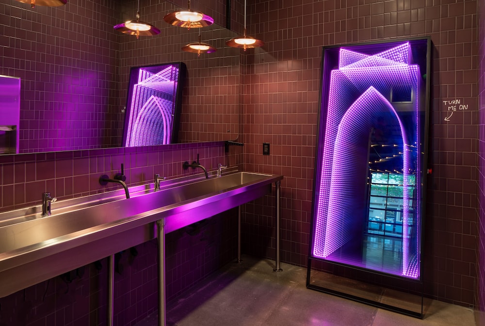 Moxy Portland Downtown - photo 41
