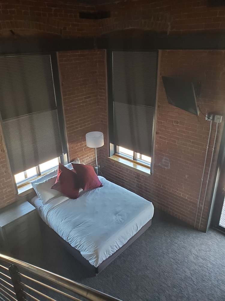 The Hotel Sturgis - photo 12